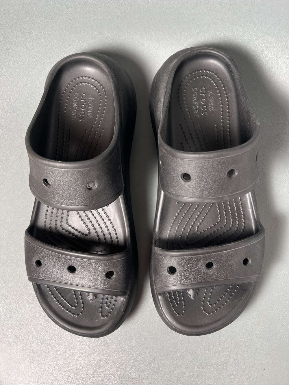 Crocs Unisex Classic Crush Sandals W11/M9